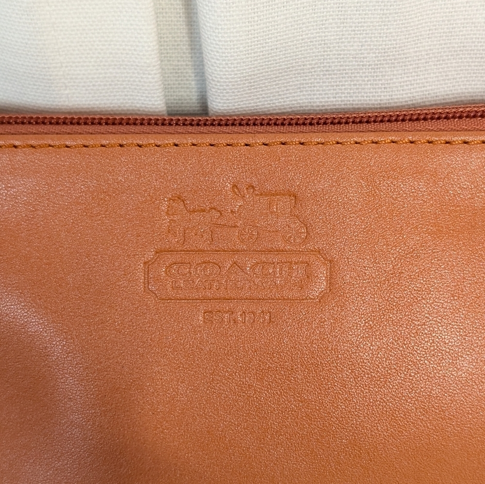 Coach Leather Wristlet Clutch with Hang Tag EUC Tan Orange - Picture 4 of 10